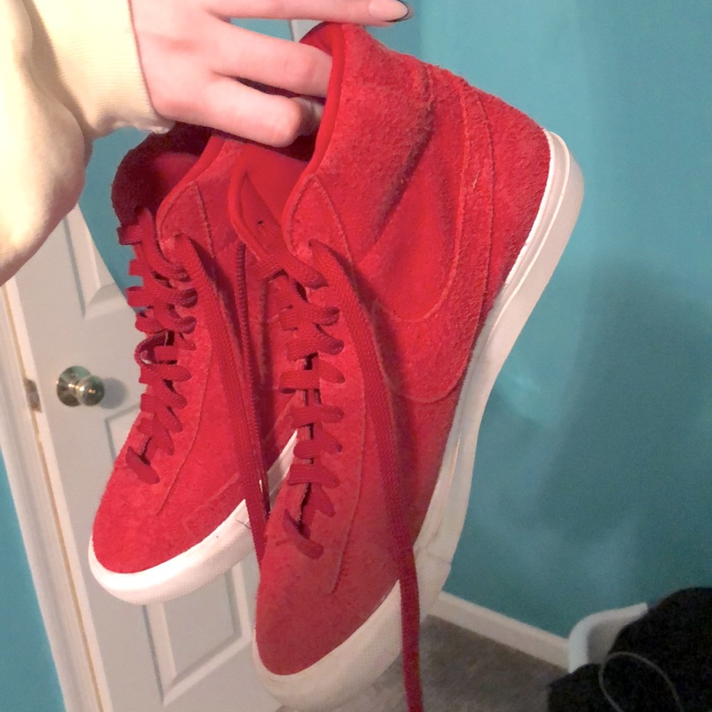 Red Nike Blazers Mid